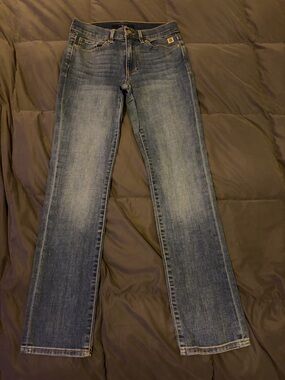 Tommy Hilfiger Medium Wash Straight-Leg Jeans